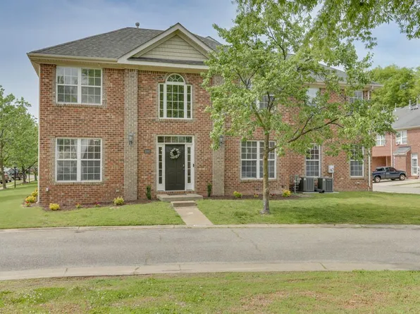 1000 Skiffs Landing Ln, Suffolk, VA 23435