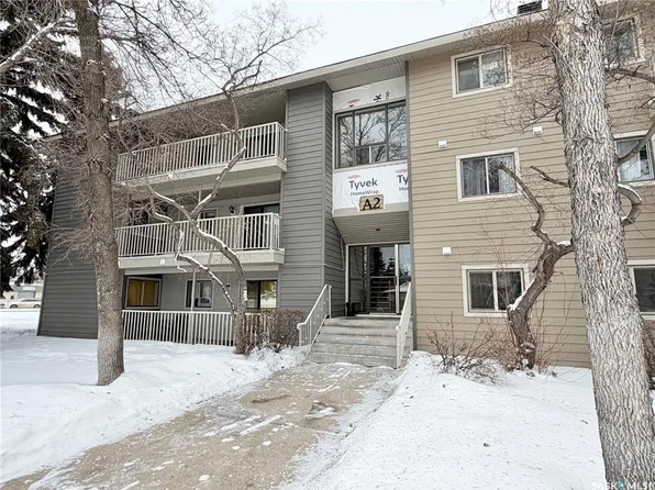 UNIT 106A-1121 McKercher DRIVE, Saskatoon, SK S7H 5B8