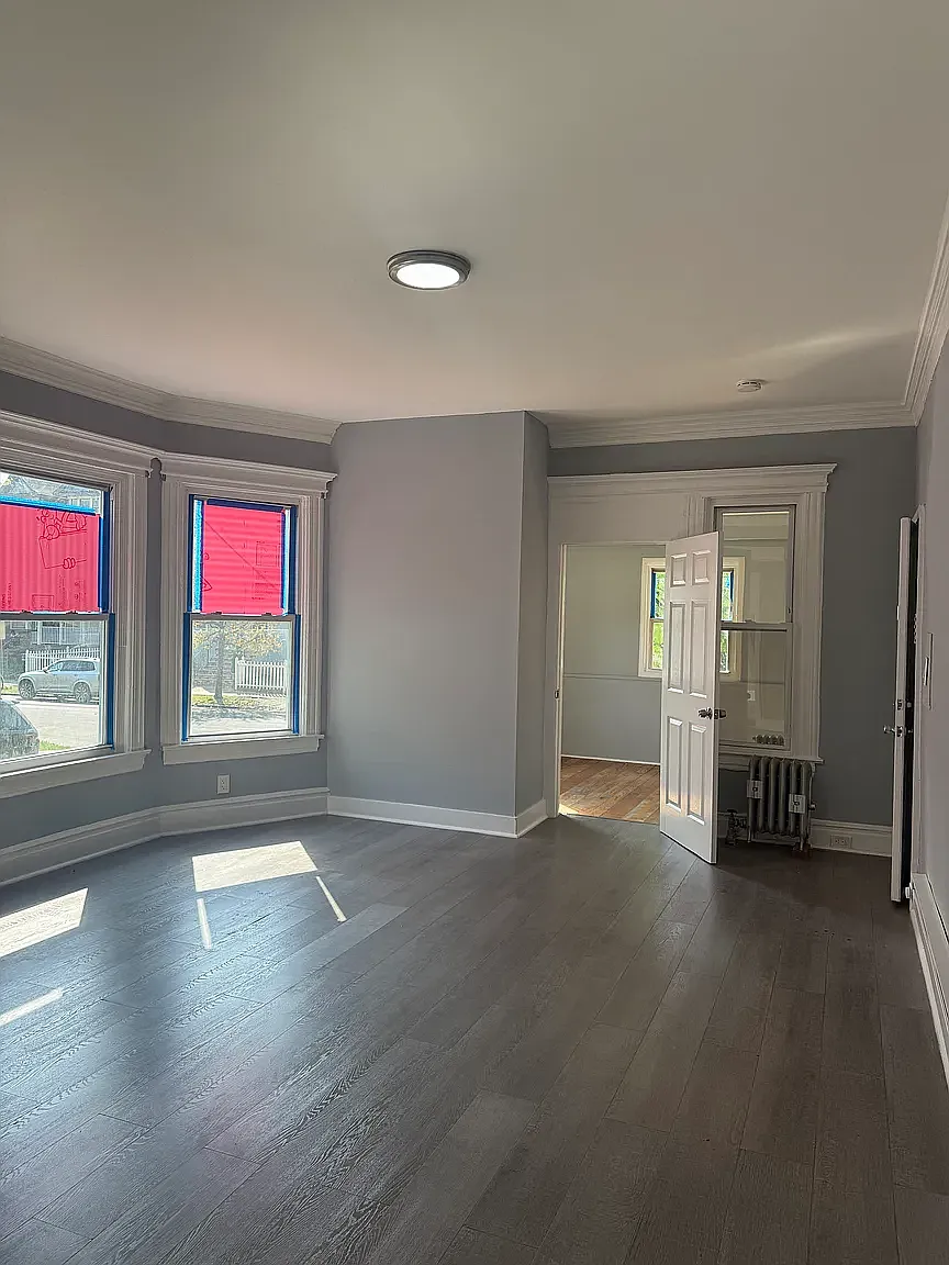 4 bed, 1200 sqft, $2,149 — Photo 3
