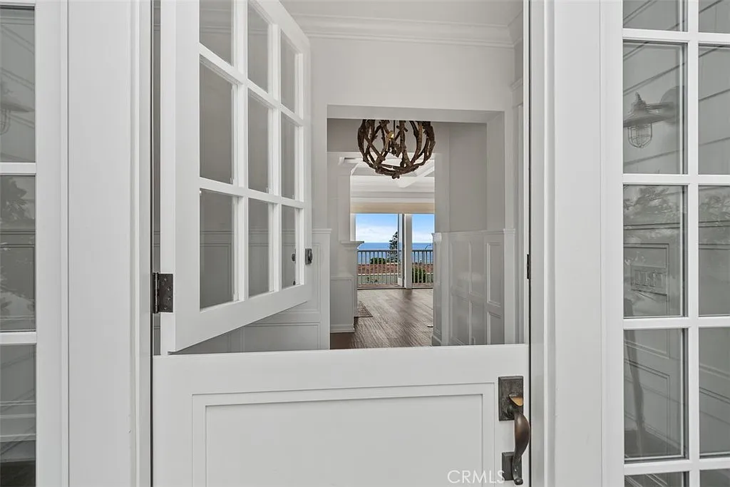 3 bed, 3.5 bath, 2099 sqft, $13,000 — Photo 3