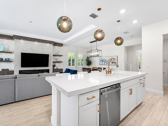 4th image of 11745 Bayview Circle