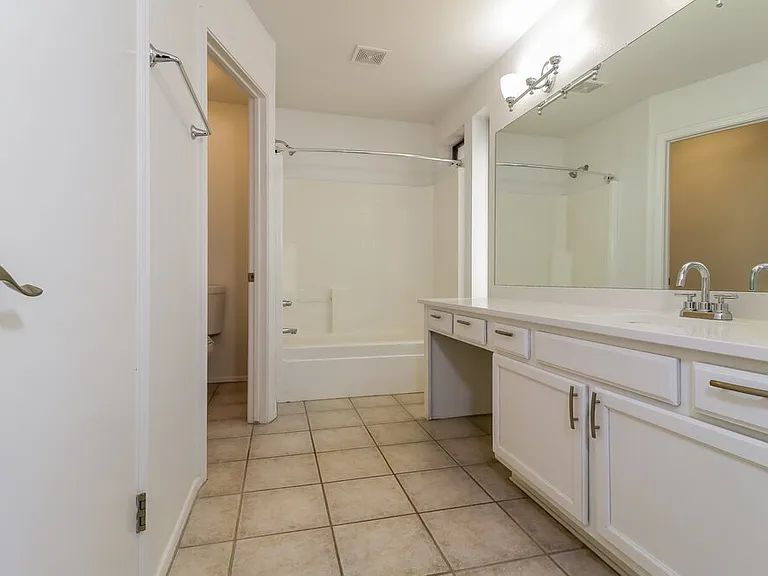 3802 N 104th Ave — Photo 13