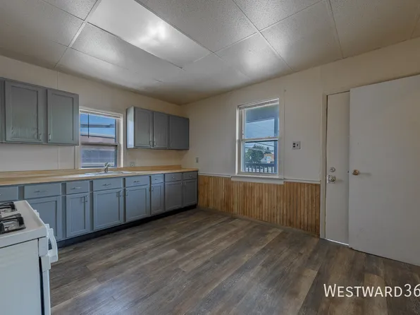 4901 Magoun Ave #2R, East Chicago, IN 46312