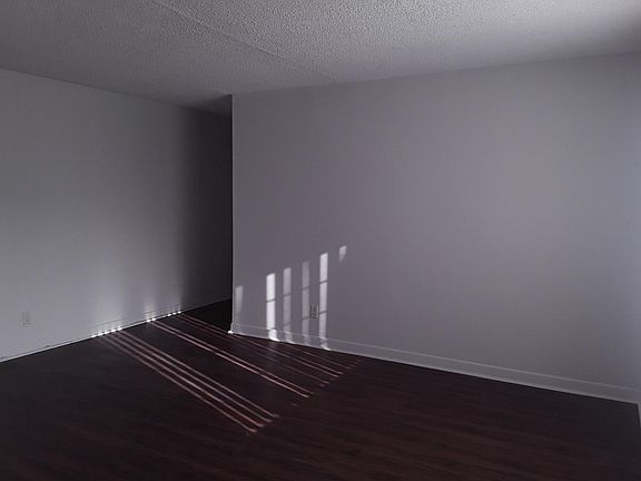 5th image of 2911 Leeward Ave #Vx3p16rzq