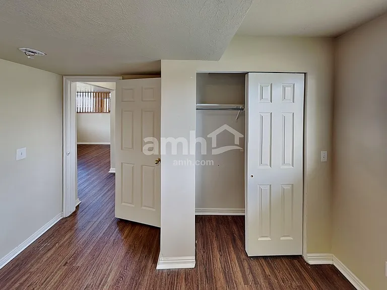360 W 1900 S — Photo 17