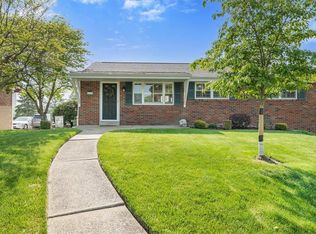 636 Magnus Ln, Coraopolis, PA 15108