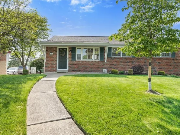 636 Magnus Ln, Coraopolis, PA 15108