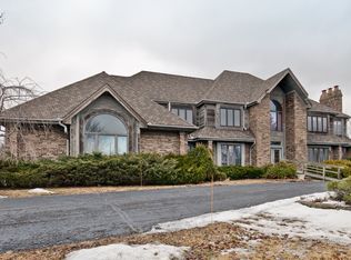 17 Westlake Dr, South Barrington, IL 60010