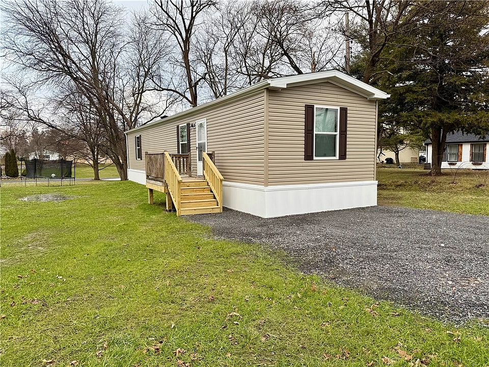 1st image of 21 Tyler Ave