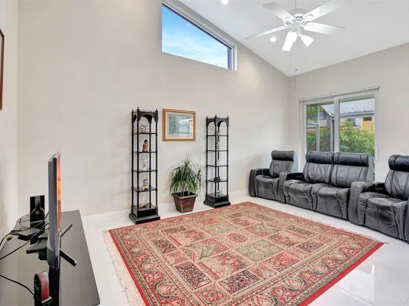 17524 SW 12th Street, Pembroke Pines, FL 33029