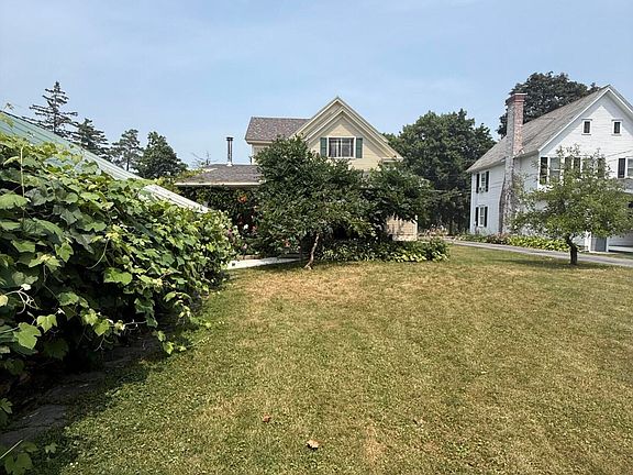 3rd image of 16 Carillon Road