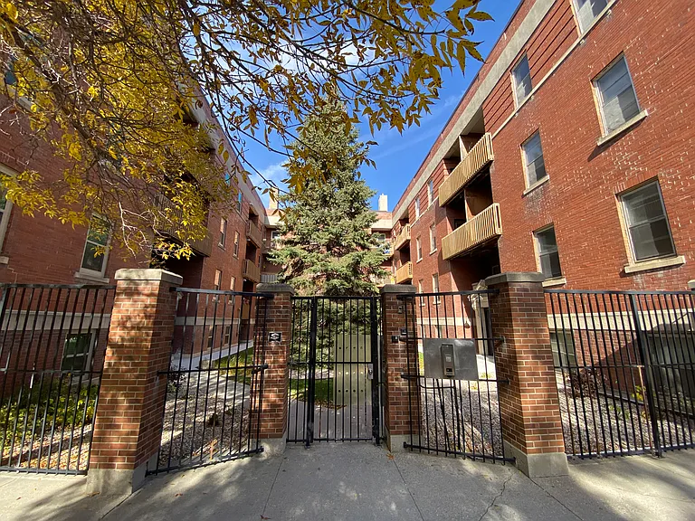 915 Corydon Ave #3B — Photo 4