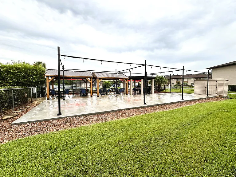 25100 Sandhill Blvd #M — Photo 22