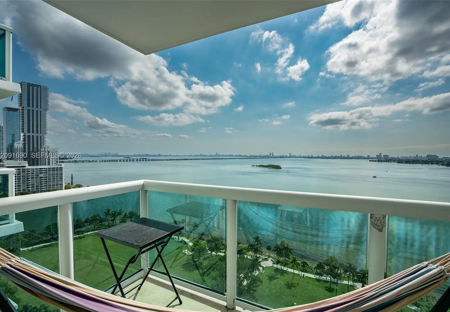 1800 Club Condo — Photo 4