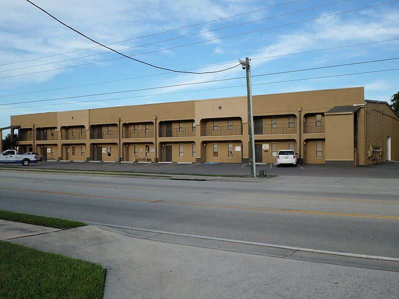 Building Photo 3