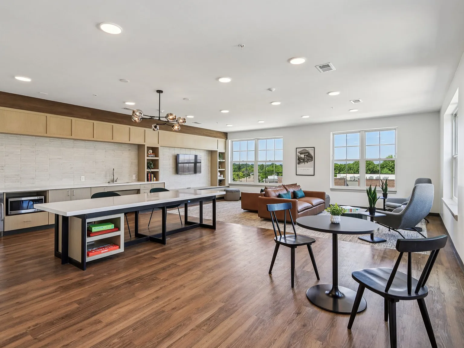 District South — Photo 2