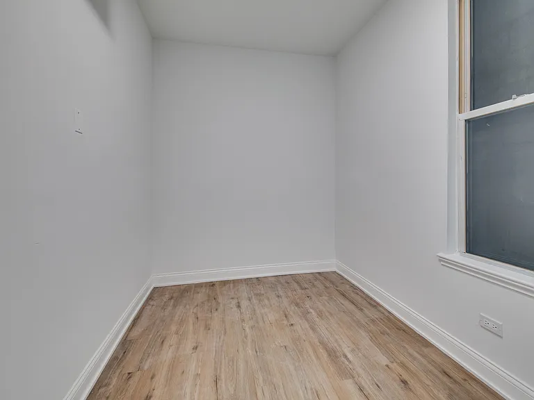 2029 N Damen Ave #2FR — Photo 12