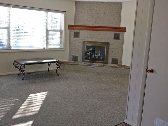 4th image of 210 W South St APT 6