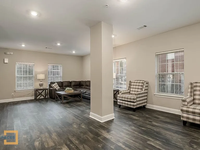 3218 Veterans Memorial Pkwy #3X3 — Photo 38
