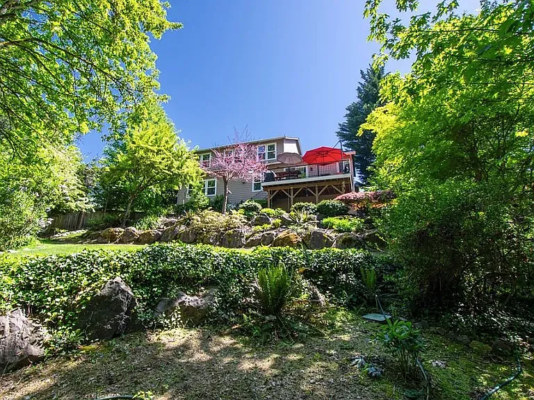 15812 NE 18th Ct — Photo 31
