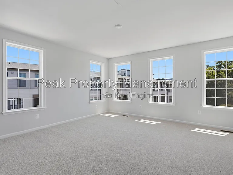 227 Brattice Dr — Photo 16