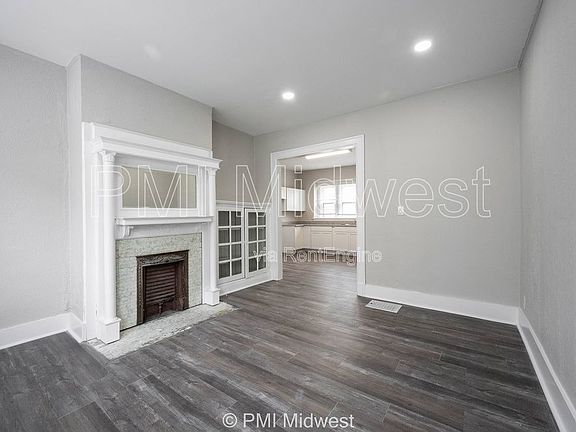 3rd image of 538 W 29th St #A