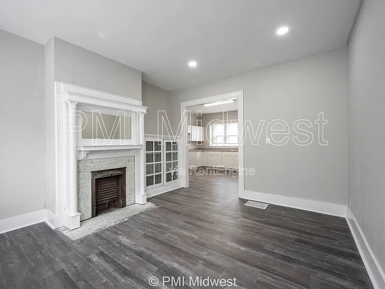 538 W 29th St #B — Photo 25