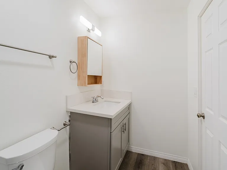 10327 Hillhaven Ave #1/2 — Photo 18