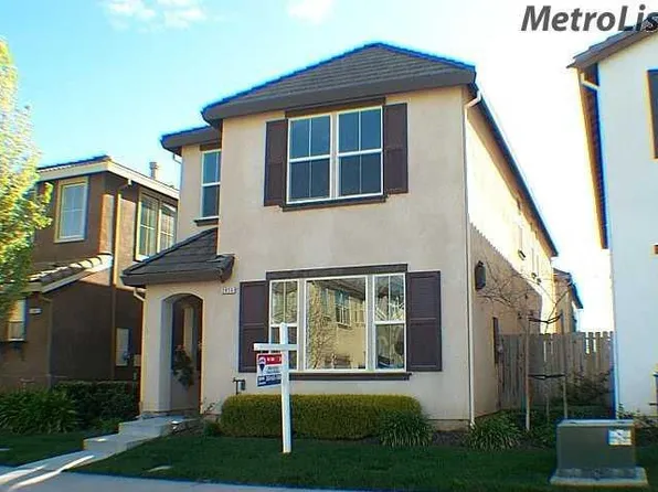 2836 Hawaiian Petrel Ave, Modesto, CA 95355