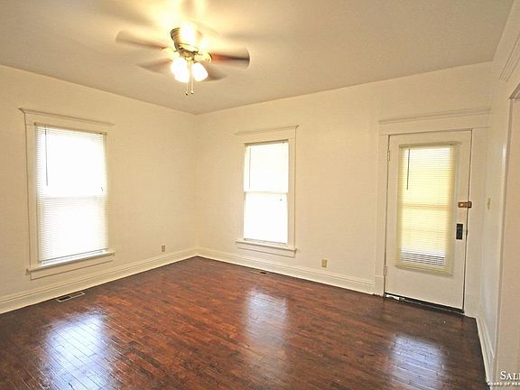 3rd image of 424 W Prescott Ave