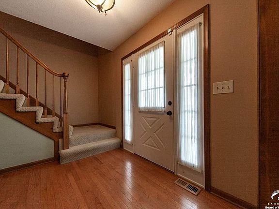 3122 W 29th Lawrence, KS listing photo #3