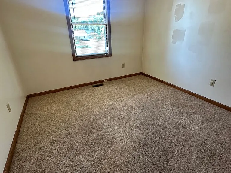 1003 Zollinger Road — Photo 6