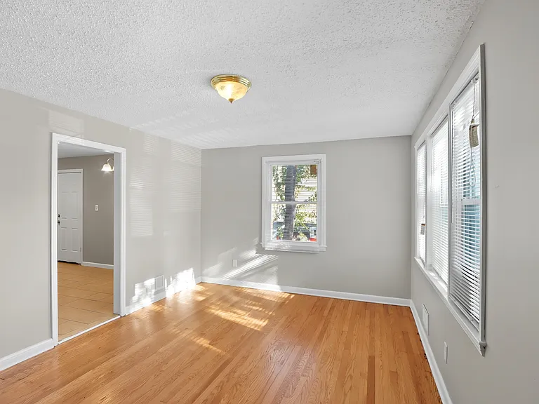 4924 Frankford Ave — Photo 6