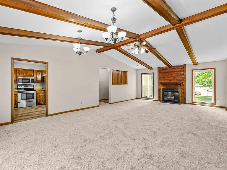934 Welsh Ln — Photo 8