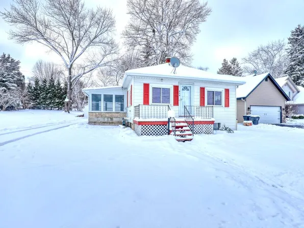 312 East Wisconsin AVENUE, Pewaukee, WI 53072