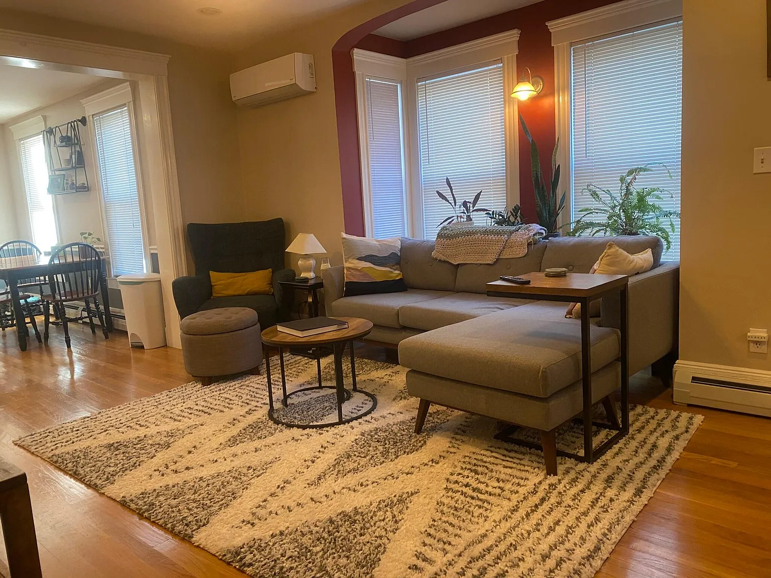 2 bed, 837 sqft, $3,225 — Photo 2