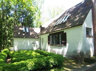 55 College Hill Rd, Montrose, NY 10548