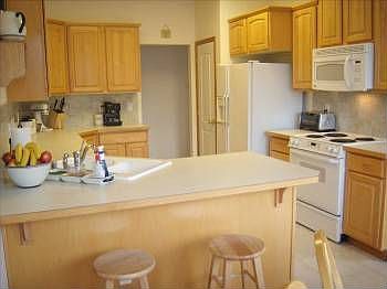 5th image of 3811 Cavalier Ct SW