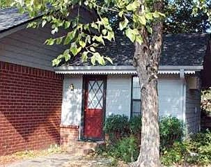 2nd image of 1205 W Countrywood Cir