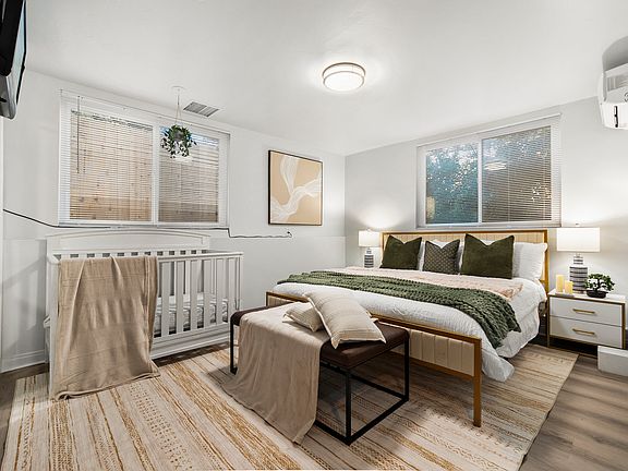 Standard-size crib, perfect for newborns, infants, and toddlers up to 3 years.