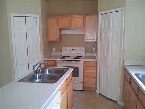 3rd image of 656 Woodland Creek Blvd