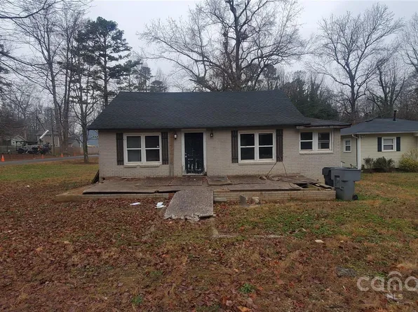 4001 Durham Ln, Charlotte, NC 28269