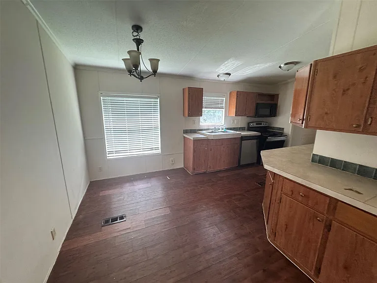16415 Tamra Ct — Photo 7