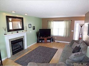 2nd image of 7 Julie Dr