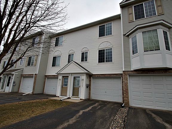 3rd image of 15580 Foghorn Ln