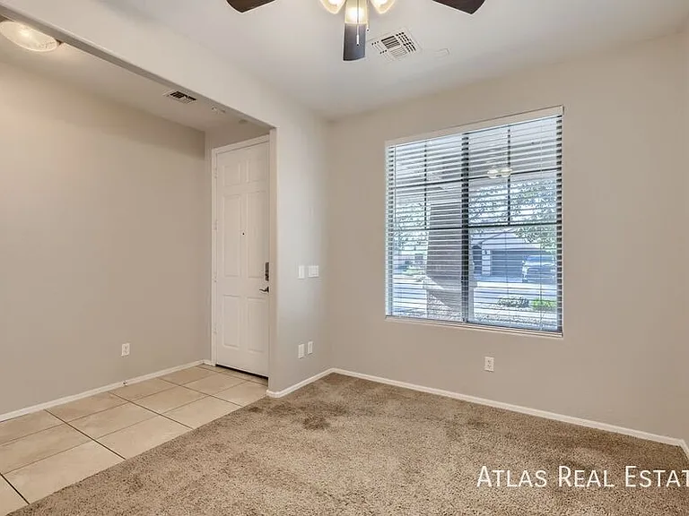 2610 W Gaby Rd — Photo 2