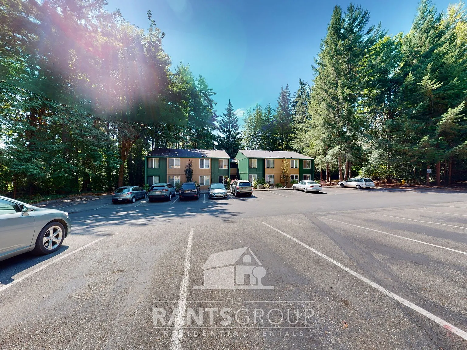 Lovely, wooded 2-bedroom apartment with a large private deck and in-unit washer & dryer! — Photo 2
