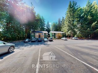 Lovely, wooded 2-bedroom apartment with a large private deck and in-unit washer & dryer!, Olympia, WA 98502