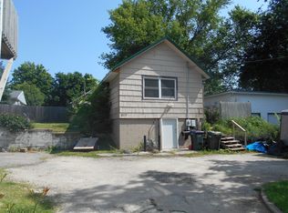 813 7th St NW, Rochester, MN 55901