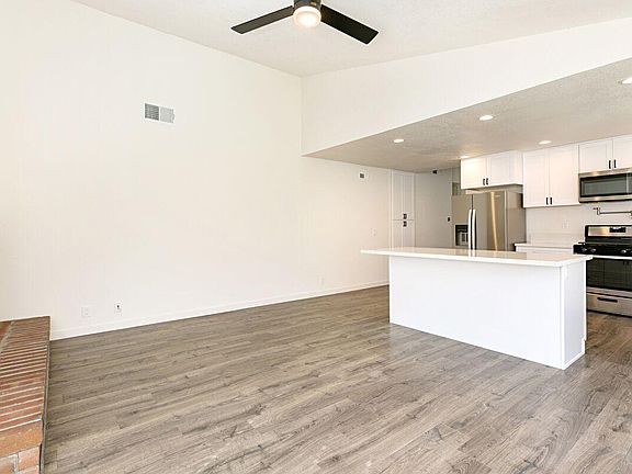 3rd image of 9139 Oviedo St
